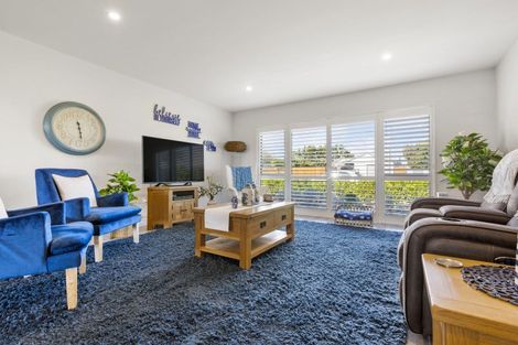 Photo of property in 79 Mclarin Road, Glenbrook, Waiuku, 2681
