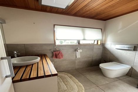 Photo of property in 16 Trevor Terrace, Paremata, Porirua, 5024