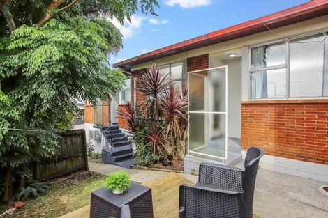 Photo of property in 2/49 Simkin Avenue, St Johns, Auckland, 1072