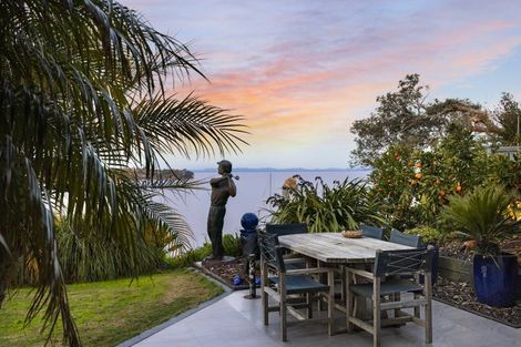 Photo of property in 93 Tiri Road, Tindalls Beach, Whangaparaoa, 0930