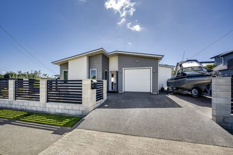 Photo of property in 11a Avenue Road, Greenmeadows, Napier, 4112
