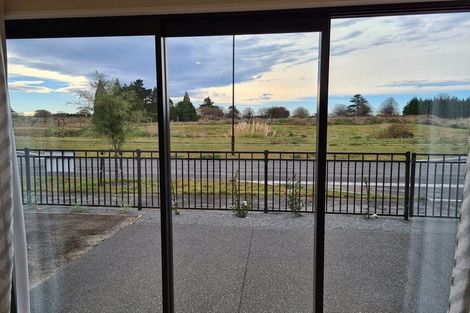 Photo of property in 8 Koral Lane, Broomfield, Christchurch, 8042