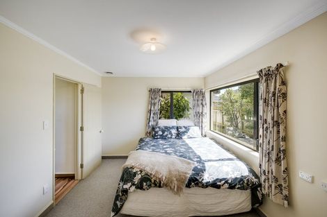Photo of property in 214 Auckland Road, Greenmeadows, Napier, 4112