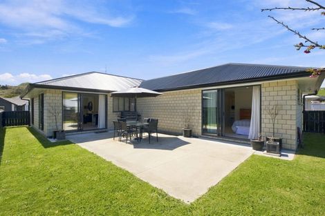 Photo of property in 154 Adler Drive, Ohauiti, Tauranga, 3112
