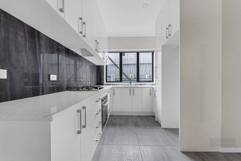 Photo of property in 1 Leven Lane, Totara Heights, Auckland, 2105