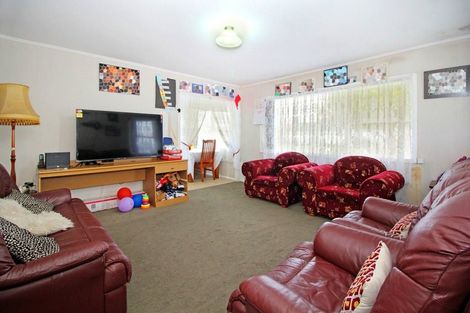 Photo of property in 33 Tyrone Street, Otara, Auckland, 2023