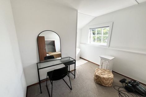 Photo of property in 36 Rangatira Road, Birkenhead, Auckland, 0626