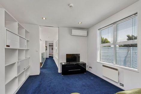 Photo of property in 5 Roderick Alleyn Lane, Papanui, Christchurch, 8052