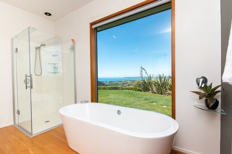 Photo of property in 135 Eskridge Drive, Eskdale, Napier, 4182