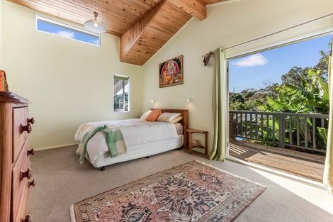 Photo of property in 26 Ocean Road, Surfdale, Waiheke Island, 1081
