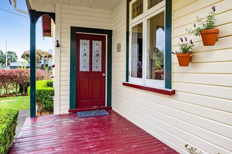 Photo of property in 5 Disraeli Street, Hawera, 4610