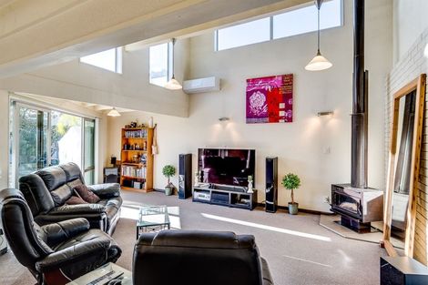 Photo of property in 17 Upham Crescent, Taradale, Napier, 4112