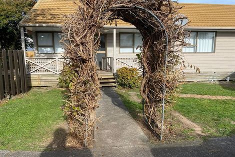 Photo of property in 2/14 Priestley Drive, Bucklands Beach, Auckland, 2014