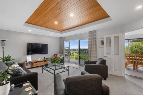 Photo of property in 8a Woodlau Rise, Huntsbury, Christchurch, 8022