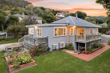 Photo of property in 8 Rosehill Road, Macandrew Bay, Dunedin, 9077