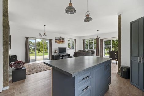 Photo of property in 2745 Opunake Road, Te Kiri, Opunake, 4682