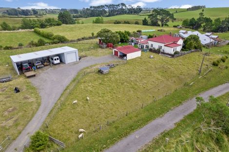 Photo of property in 19 Graves Street, Eltham, 4322