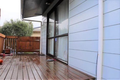 Photo of property in 2/54 Pooks Road, Ranui, Auckland, 0612