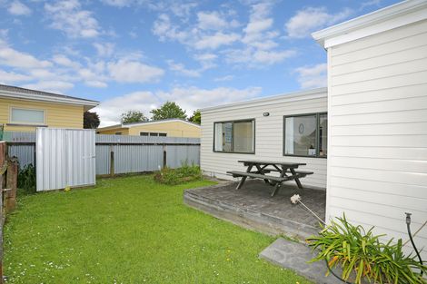 Photo of property in 19 Moore Street, West End, Palmerston North, 4412