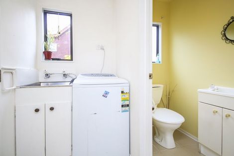 Photo of property in 2/29 Kemp Road, Massey, Auckland, 0614