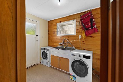 Photo of property in 17 Tawhiti Street, Tokomaru Bay, 4079