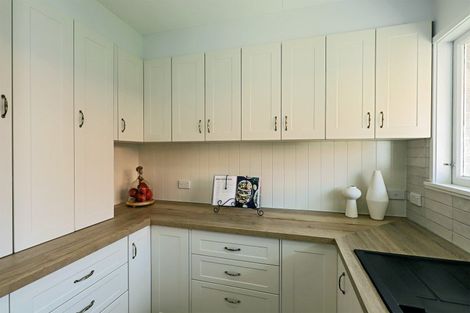 Photo of property in 2/707 York Street, Mahora, Hastings, 4120