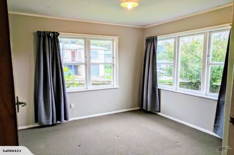 Photo of property in 5 Gawler Grove, Wainuiomata, Lower Hutt, 5014