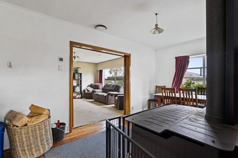 Photo of property in 224 Bridge Street, Eltham, 4322