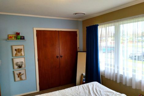 Photo of property in 17 California Drive, Totara Park, Upper Hutt, 5018