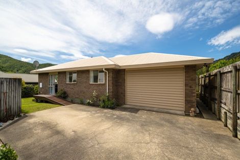 Photo of property in 67a Moana View Road, Waikawa, Picton, 7220