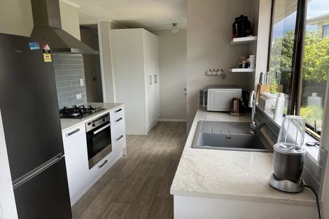 Photo of property in 36 Albatross Road, Red Beach, 0932