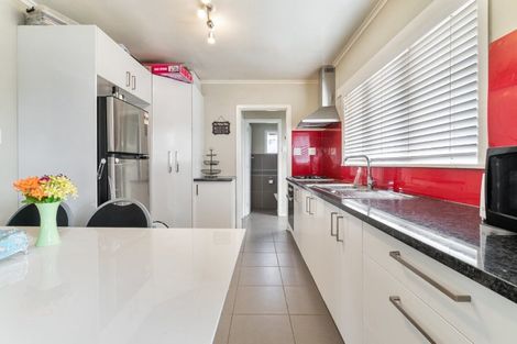 Photo of property in 10 Princess Street, Takanini, 2112