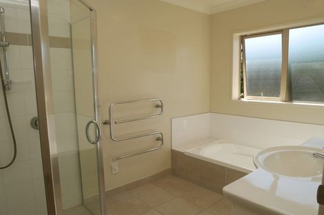 Photo of property in 19 Waterstone Avenue, Paraparaumu, 5032