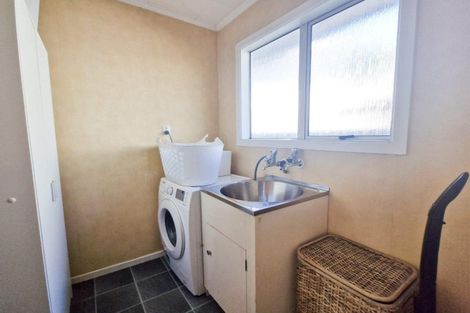 Photo of property in 145 Cunningham Crescent, Grasmere, Invercargill, 9810