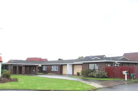 Photo of property in 2/12 Bungalore Place, Half Moon Bay, Auckland, 2012