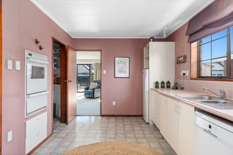 Photo of property in 41 Severn Street, Green Island, Dunedin, 9018