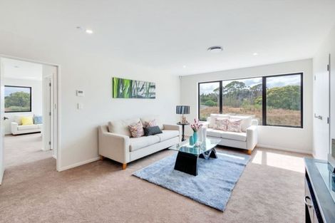 Photo of property in 14 Papareia Road, Karaka, Papakura, 2113