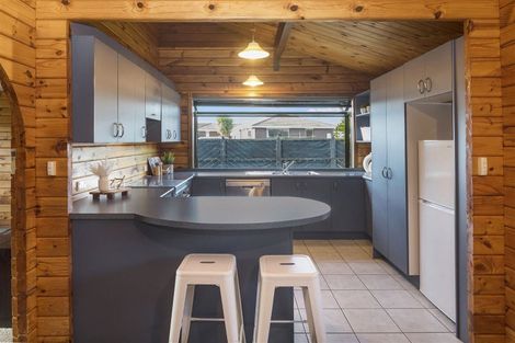 Photo of property in 14 Radiata Avenue, Parklands, Christchurch, 8083