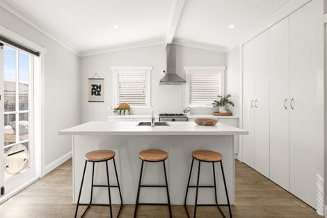 Photo of property in 93 Georges Drive, Napier South, Napier, 4110