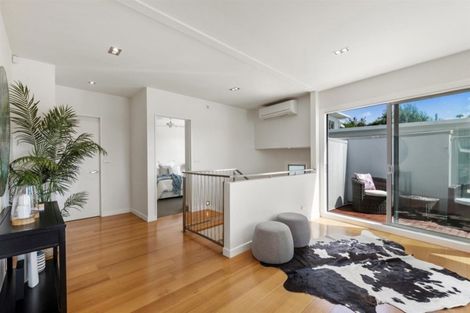 Photo of property in 11 Inga Road, Milford, Auckland, 0620