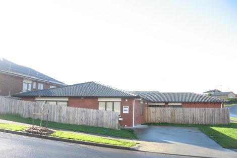 Photo of property in 1 Cairnsvale Rise, Manurewa, Auckland, 2105