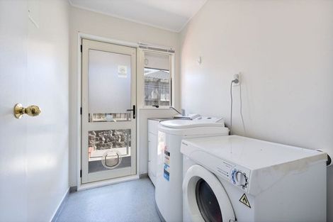 Photo of property in 13 Legacy Drive, Henderson, Auckland, 0612