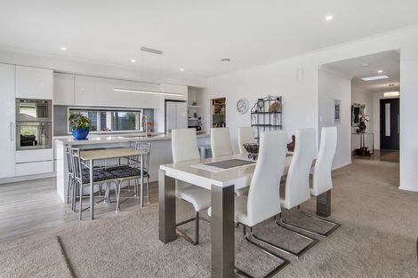 Photo of property in 28 Holyoake Terrace, Omokoroa, 3114