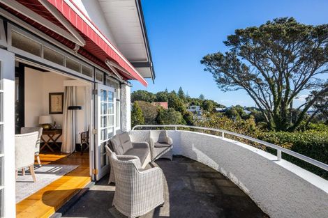 Photo of property in 22 Ridge Lane, New Plymouth, 4310