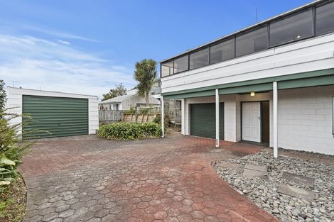 Photo of property in 69 Belt Road, New Plymouth, 4310