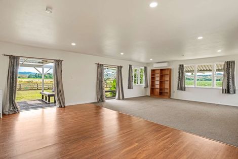 Photo of property in 560 Waiapu Road, Tolaga Bay, 4077