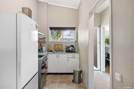 Photo of property in 2/5 Camden Road, Sandringham, Auckland, 1025