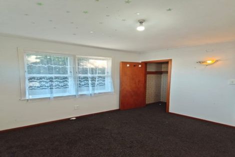 Photo of property in 155 Gossamer Drive, Pakuranga Heights, Auckland, 2010