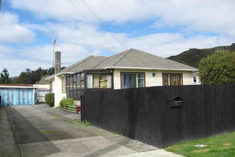 Photo of property in 5 Ngaio Street, Wainuiomata, Lower Hutt, 5014