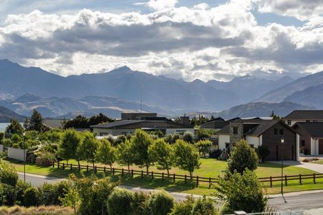 Photo of property in 28 Minaret Ridge, Wanaka, 9305